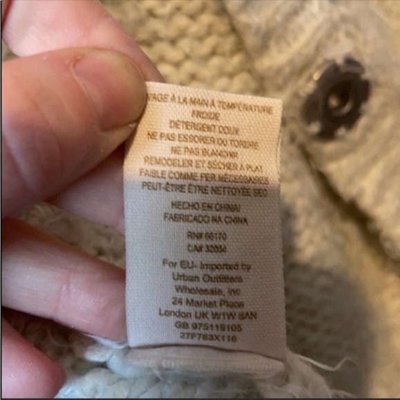 Free People Keep it Fuzzy cardigan NWOT Cream Eyelash sweater size XS - Picture 7 of 10